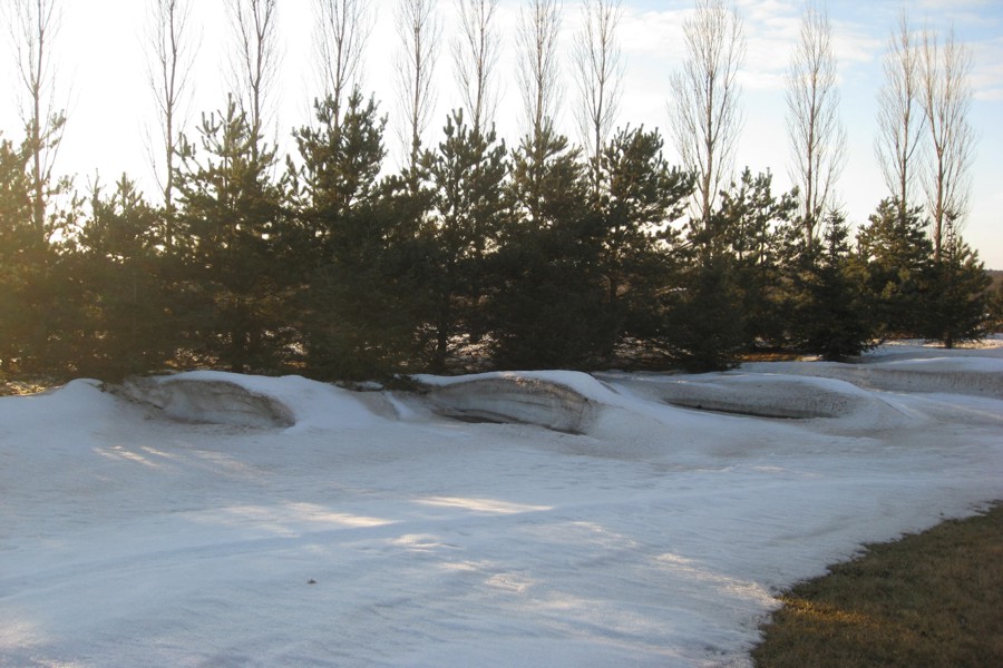 ../image/funny snow mounds 1.jpg